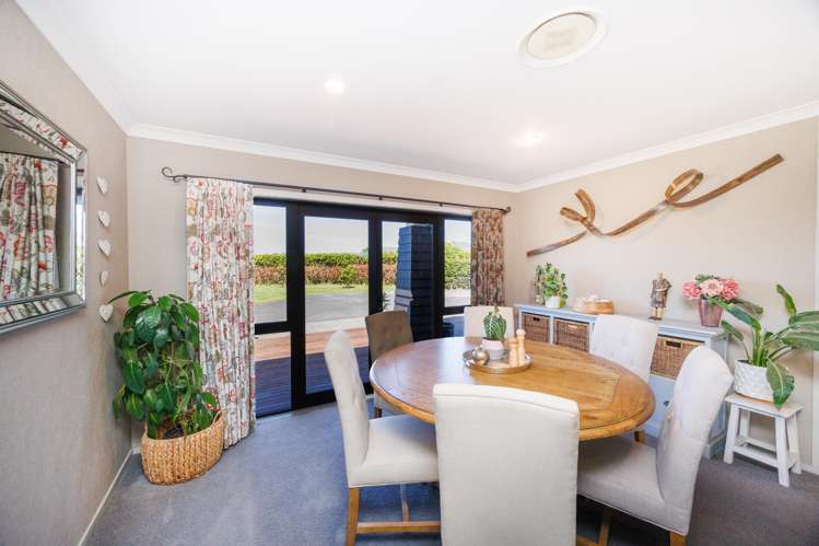 93 Mount Taylor Drive Feilding_12