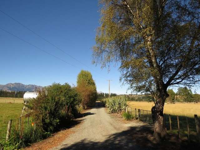 1581 Te Anau Mossburn Highway Te Anau Surrounds_1