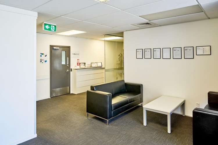 240 Gracefield Road Seaview_10