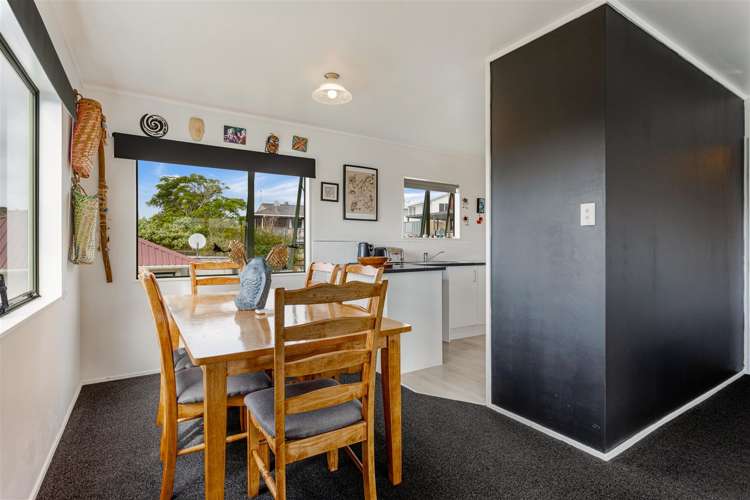 1 Maywood Crescent Glen Eden_10