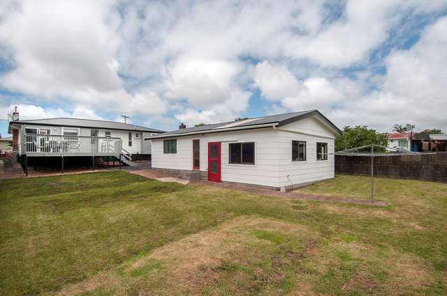 9 Edgerton Road Te Atatu Peninsula_1