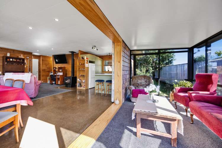 69 Egmont Street Hawera_4