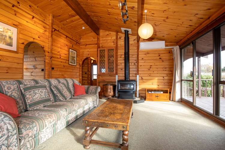 89 Pacific Drive Southbridge_5