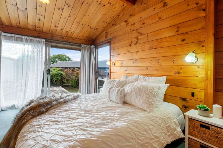 2 Bata Place Pomare_14
