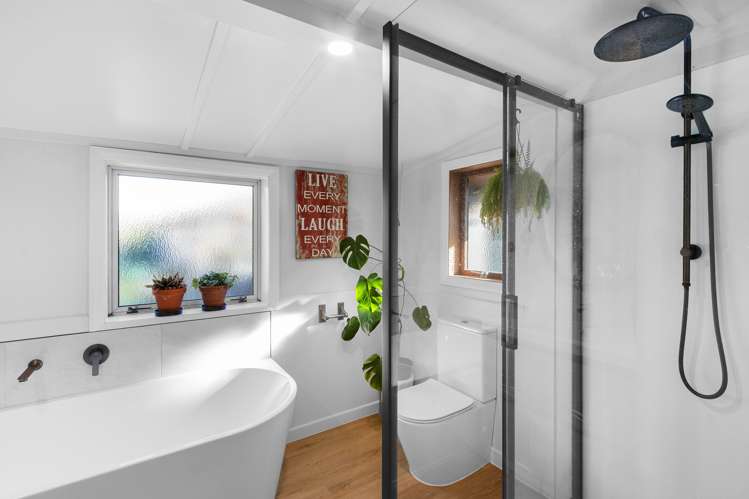 27 Pembertons Road Sefton_17