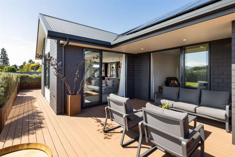 37 Birchwood Avenue Burleigh_8