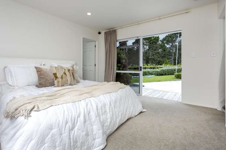 30 Bernard Magnus Lane Greenhithe_26