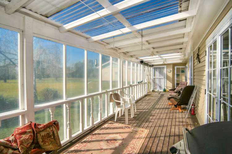 2 Mcgill Street Waimangaroa_11