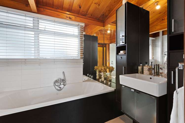 2 Dunraven Place Torbay_14