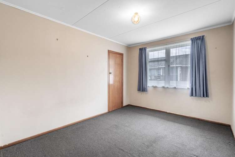 17 Sword Street Gore_13