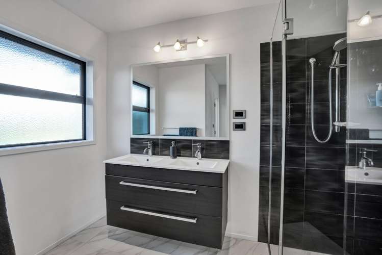 60 Monmouth Road Pembroke_27