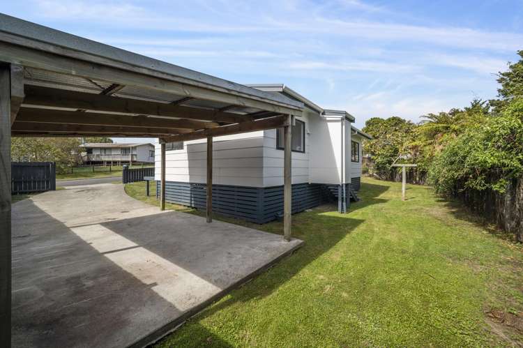 18a Grayson Avenue Mangakakahi_11