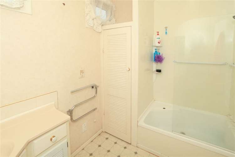 54 Acacia Crescent Glenview_12