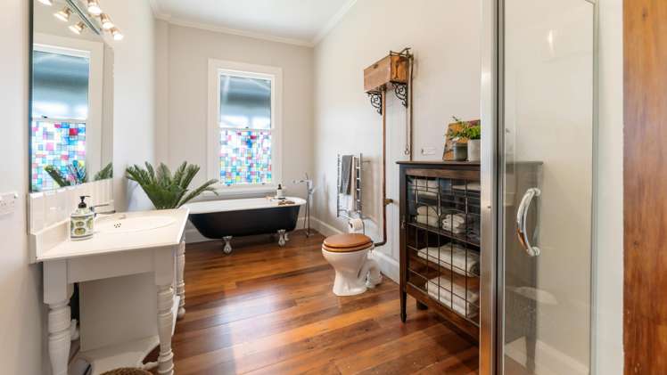 111 Wharf Road Clarks Beach_37