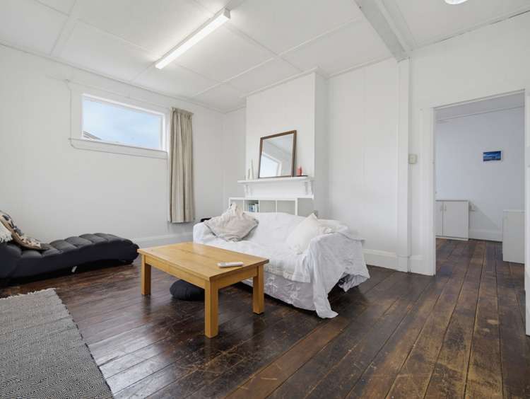 56 Station Road_4