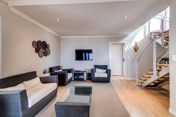 3 The Esplanade Westshore_11