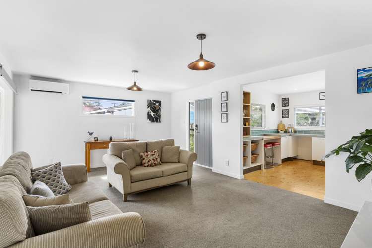 1/10 Cresta Avenue Beach Haven_7