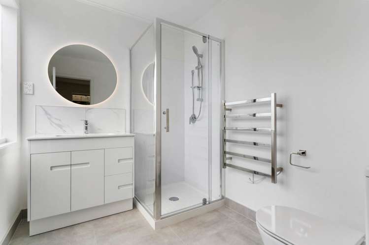 2/34 Richard Farrell Avenue Remuera_9