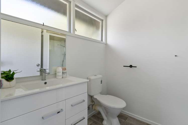 8/11 Don Croot Street Morningside_7