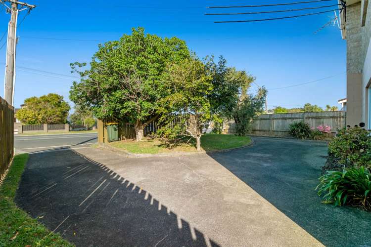 806 Whangaparaoa Road Manly_8