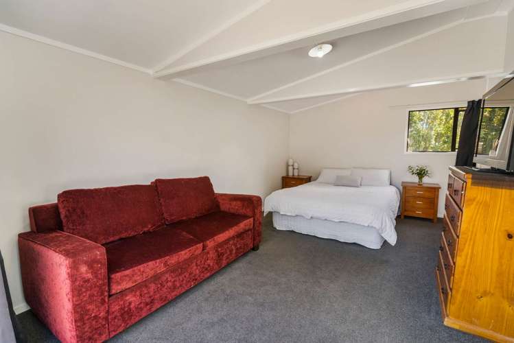 18 Joanne Crescent Pukehangi_15