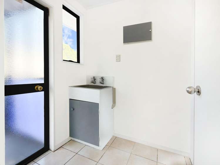 1/6 Inca Place Red Hill_12