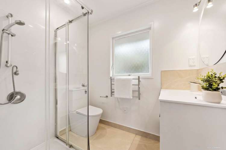 1/103a Landscape Road Mount Eden_7