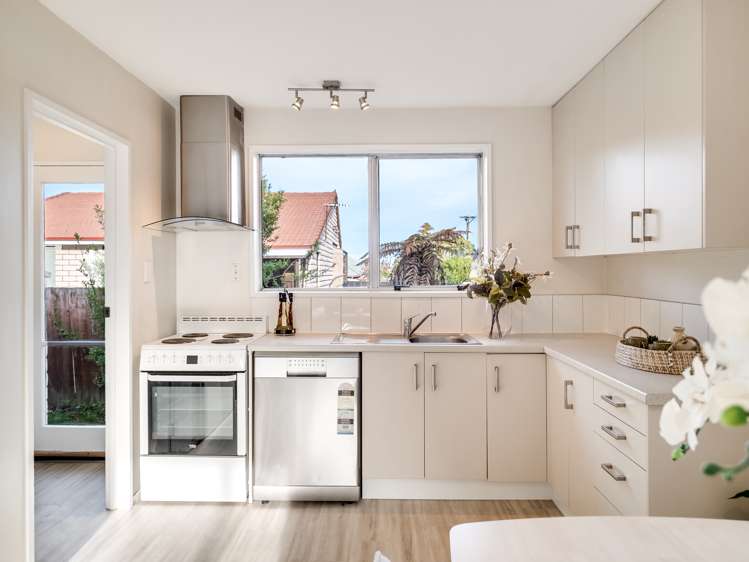 1/125 Prestons Road Redwood_5