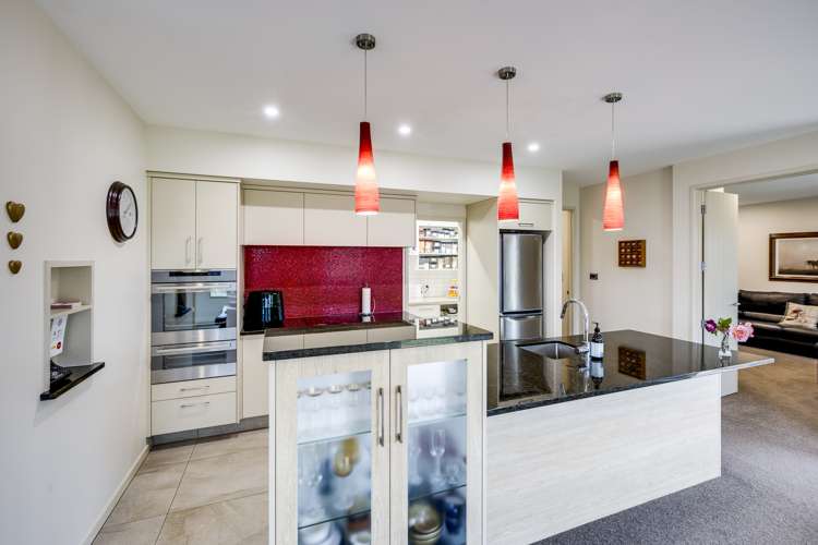 19 Kapiti Drive Poraiti_3