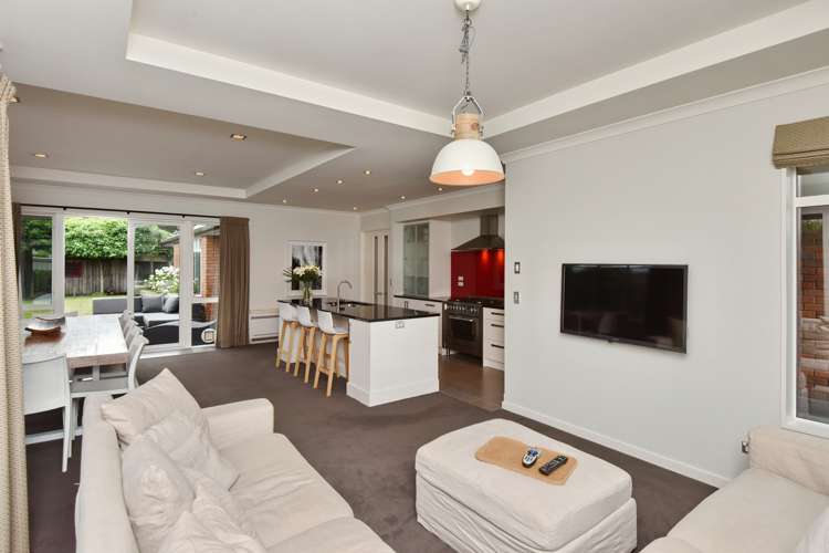 17 Springbrook Lane Northwood_3