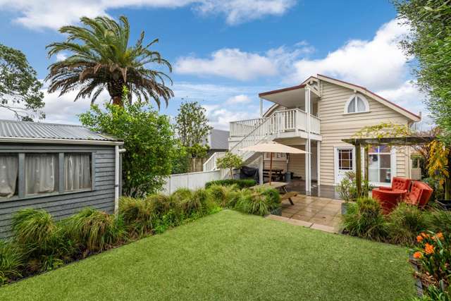 Grey Lynn opportunity-Villa with income potential
