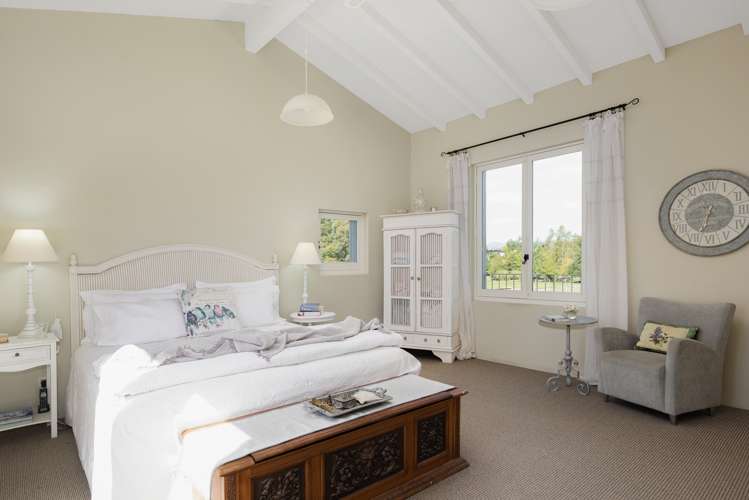 21 Fairbourne Drive Fairhall_25