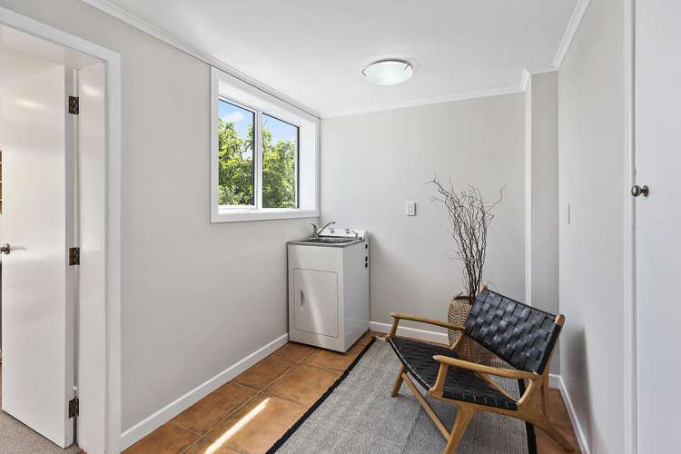 59 Sidlaw Street Strathmore Park_13