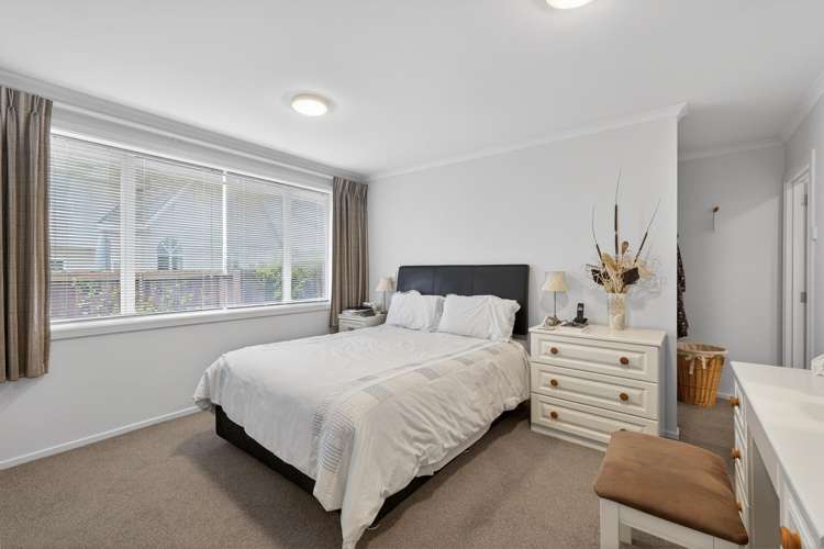 39 Oregon Place Burwood_12