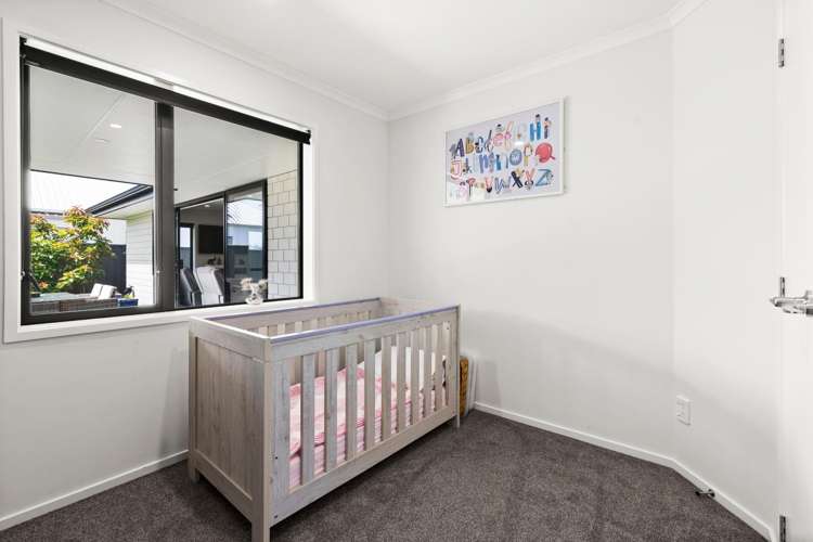 36 Hikawera Drive Frimley_9