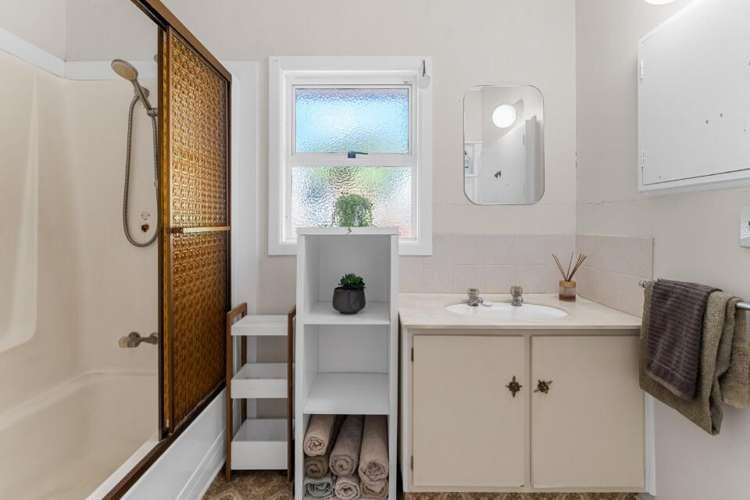 41 Seaview Road Otumoetai_11