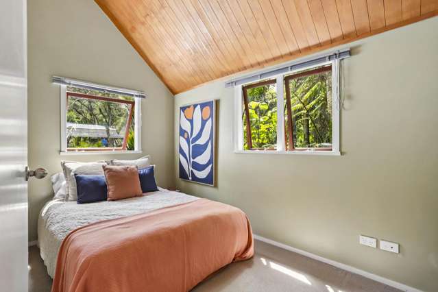 90 Laingholm Drive Laingholm_1