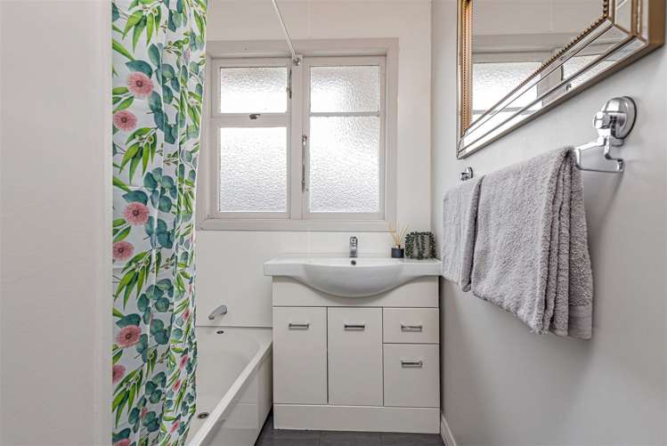 44 Dillons Point Road Islington_11