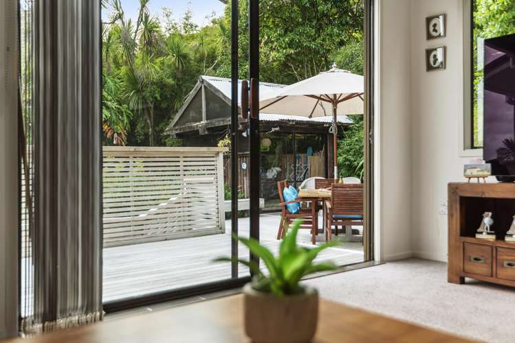 2/13 Newstead Avenue Browns Bay_11