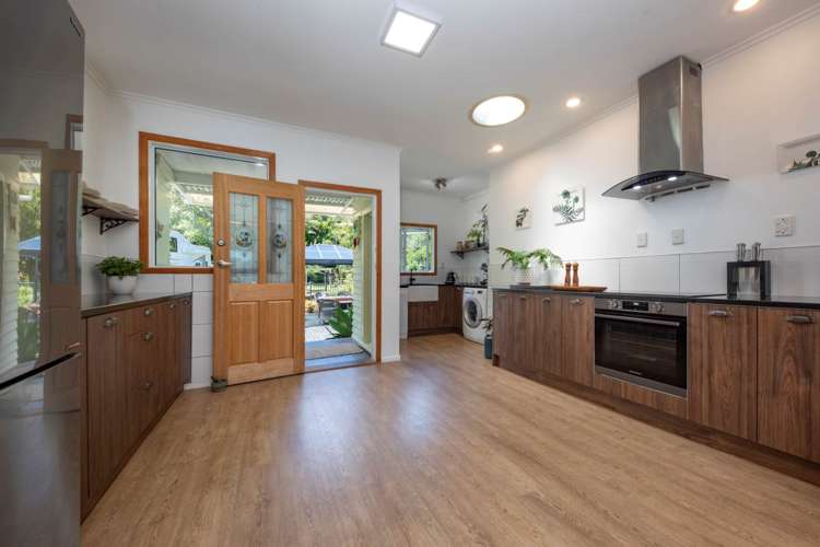 1214 Huia Road Huia_4