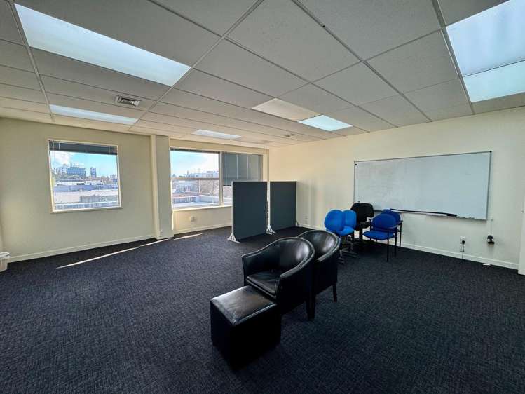 2 Devon Street East New Plymouth_10