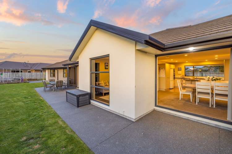 2 Flaxon Place Burwood_22