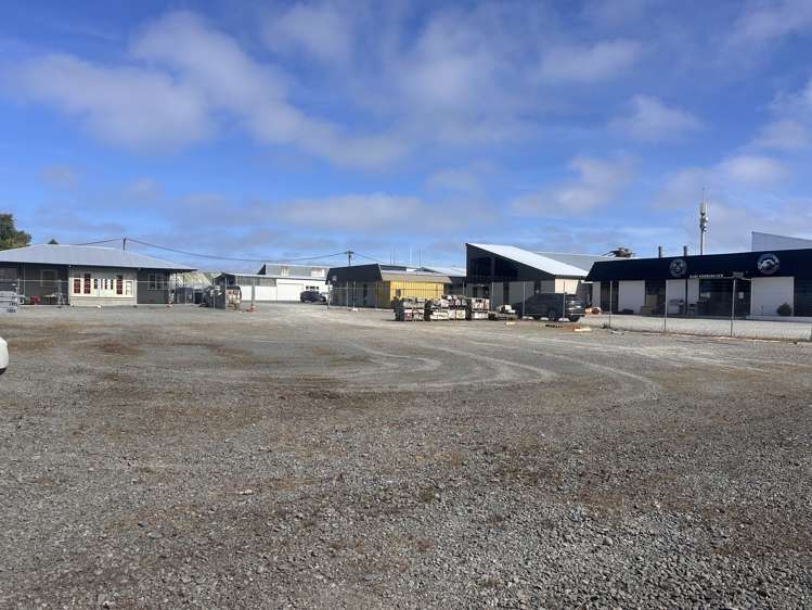 56 & 56A Shortland St Wainoni_2