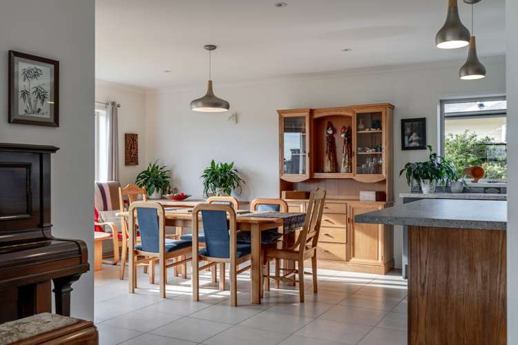 6 Silkwood Place Fitzherbert_24