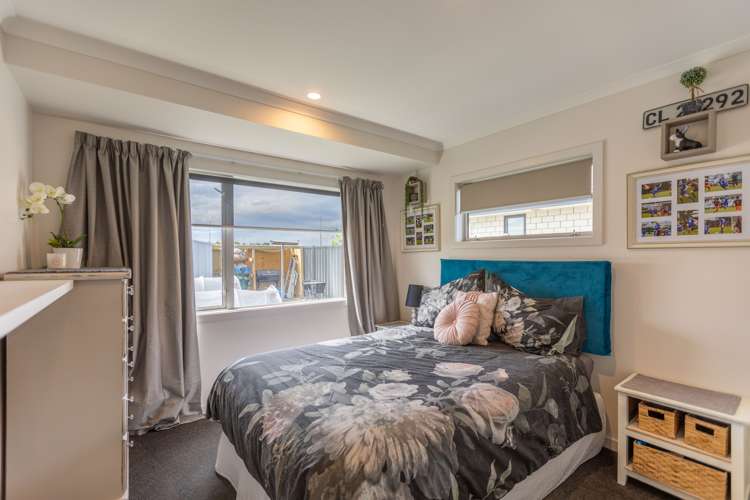 24 Pelorus Avenue Poraiti_20