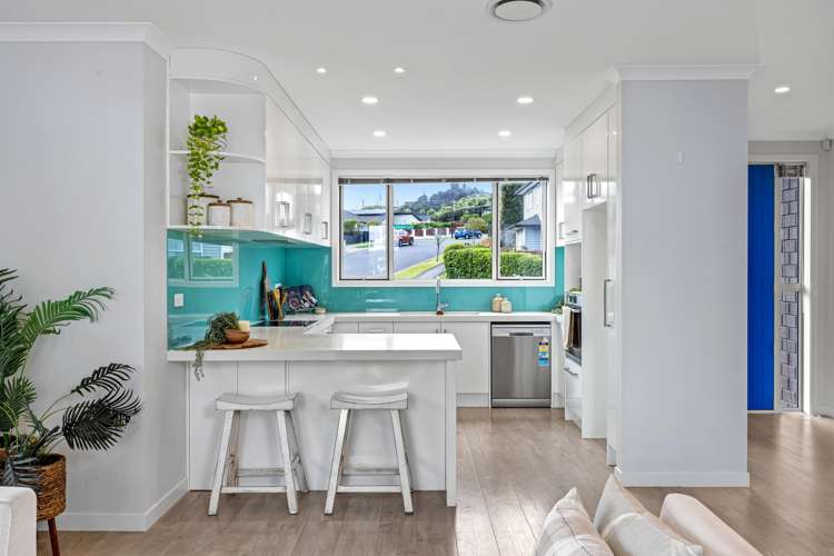 11 Ian Gordon Lane Orewa_10