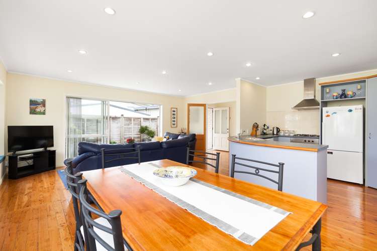 49 Kauri Road Stanmore Bay_7