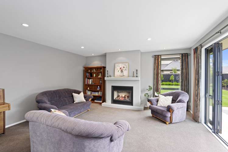 9 Napoleon Close Harewood_14