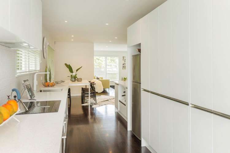 36 Royal View Road Te Atatu South_7