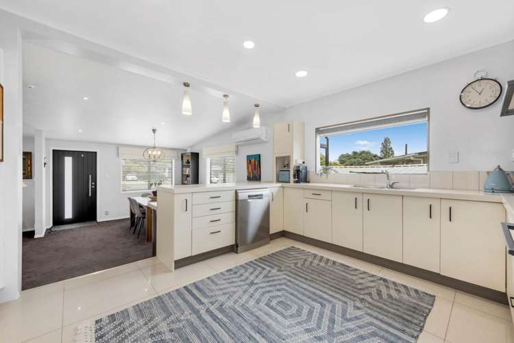 10 Fourth View Avenue Beachlands_1